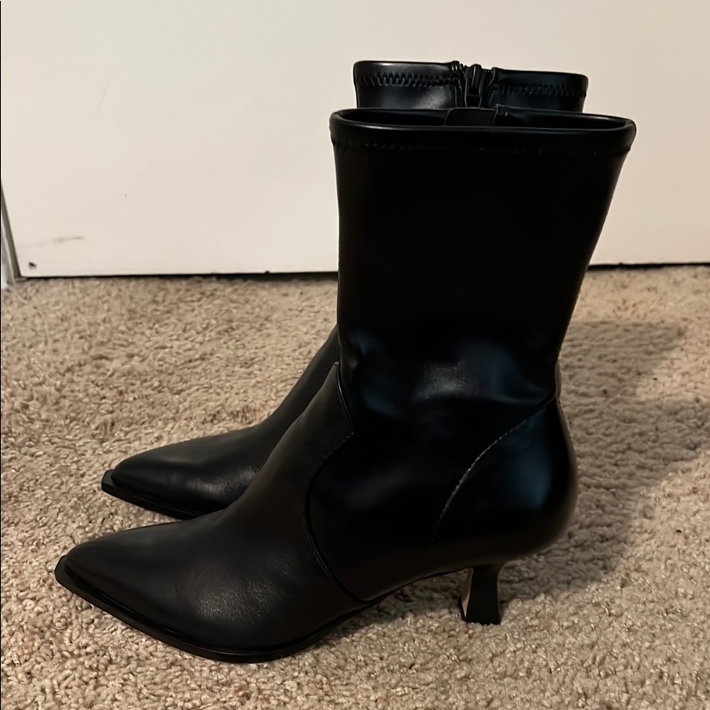 Dolce Vita Black Ankle Bootie